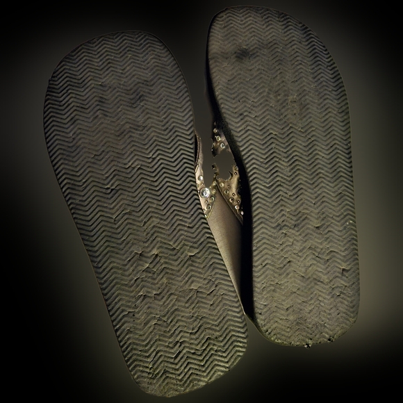 Women's rhinestone Embellished Flip Flops - Picture 2 of 2